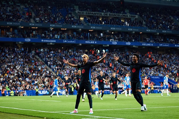 O FC Barcelona voltou a vencer o campeonato no estádio do RCD Espanyol O FC Barcelona voltou a vencer o campeonato no estádio do RCD Espanyol
